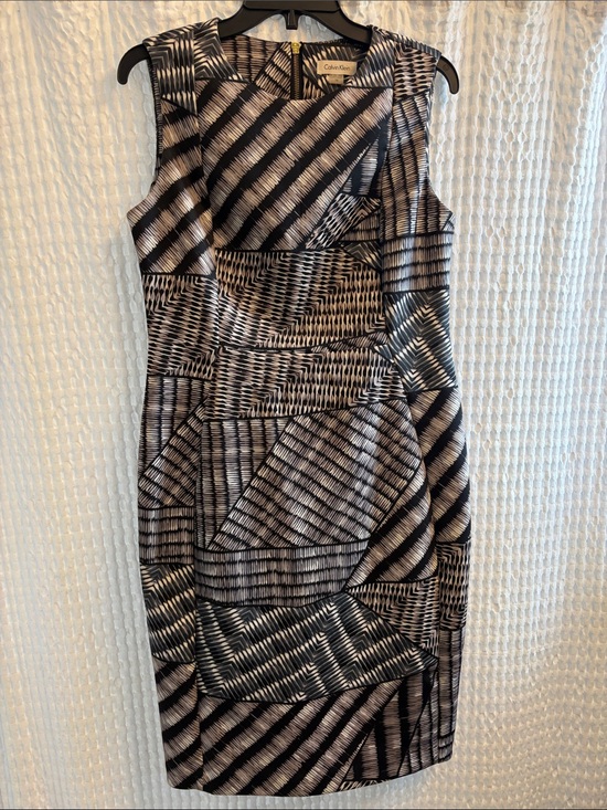 Calvin Klein Dresses & Skirts - Calvin Klein Black and White Geometric Midi Sheath Dress